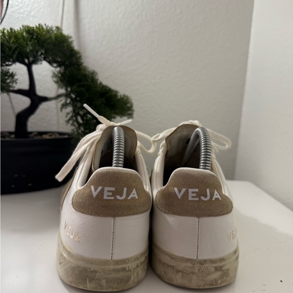 Veja Women's Cream and Tan Sneakers - Picture 4 of 7